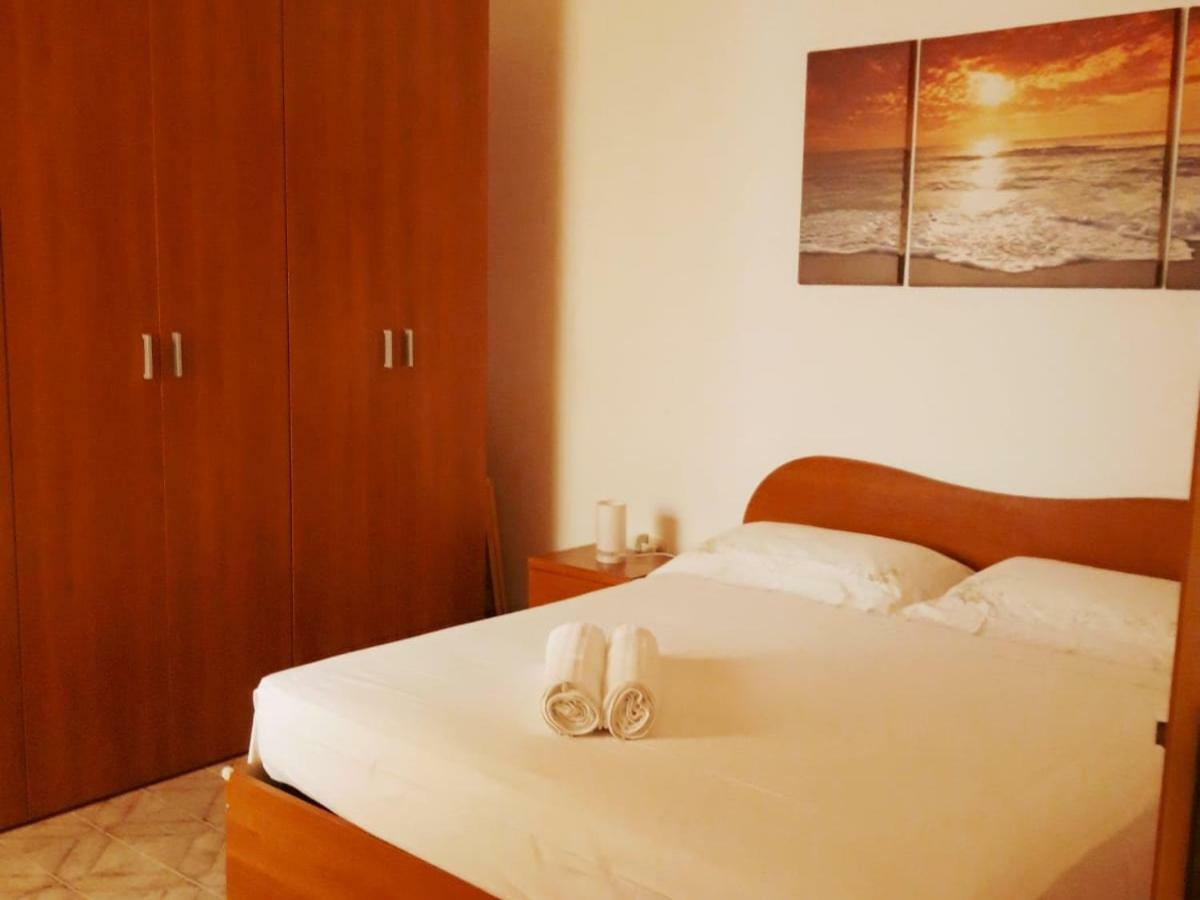 Casa Vacanze Sonia Torre Lapillo Kültér fotó