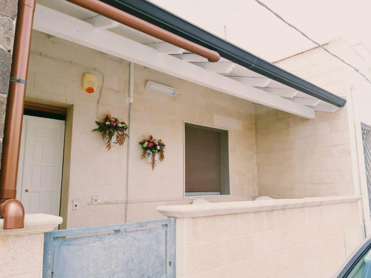 Casa Vacanze Sonia Torre Lapillo Kültér fotó